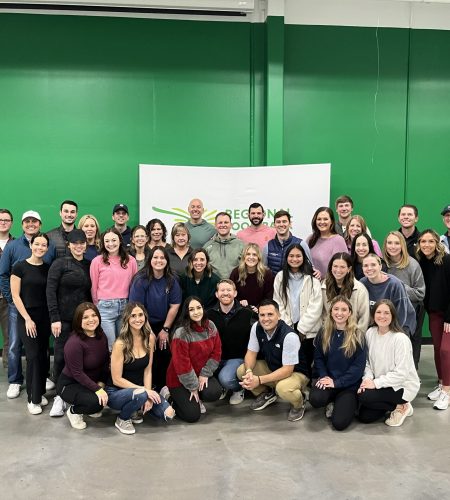 EvansDavisEmployeesVolunteeratFoodBank-2024